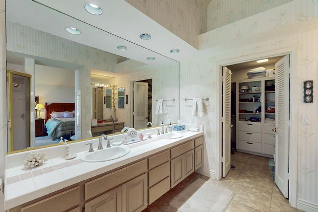 1563 Del Lago, Yuba City, CA 95991