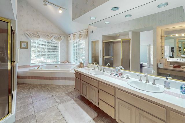 1563 Del Lago, Yuba City, CA 95991