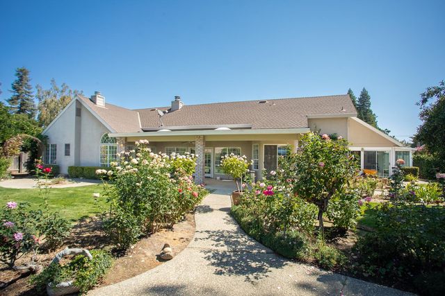 1563 Del Lago, Yuba City, CA 95991