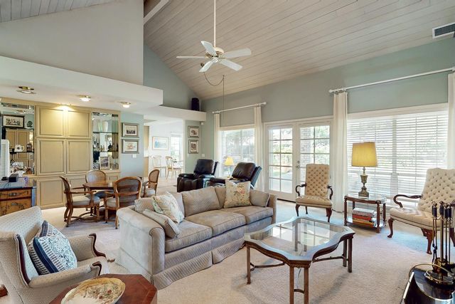 1563 Del Lago, Yuba City, CA 95991