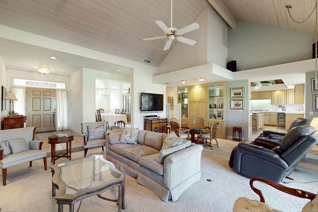 1563 Del Lago, Yuba City, CA 95991