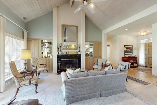 1563 Del Lago, Yuba City, CA 95991