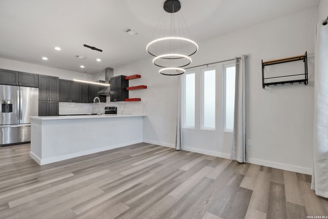 121 Alabama, San Antonio, TX 78203