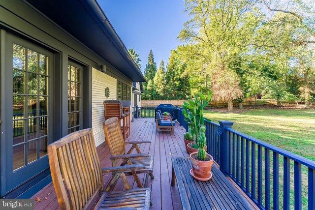 2028 FRANKLIN AVE, Mclean, VA 22101