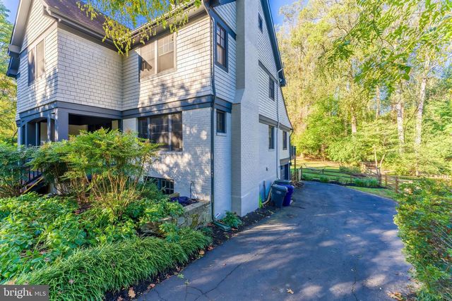 2028 FRANKLIN AVE, Mclean, VA 22101