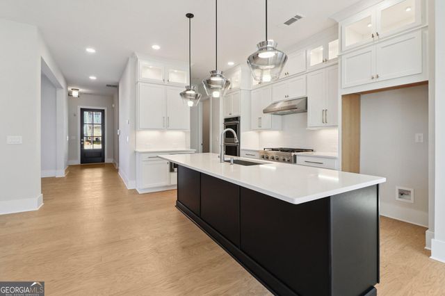 185 Mooney Road, Woodstock, GA 30188