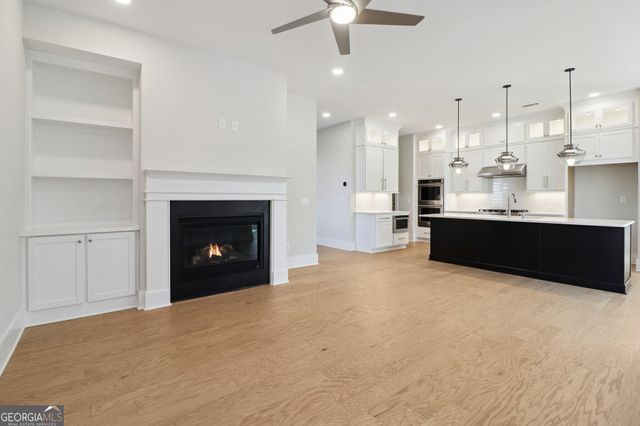 185 Mooney Road, Woodstock, GA 30188