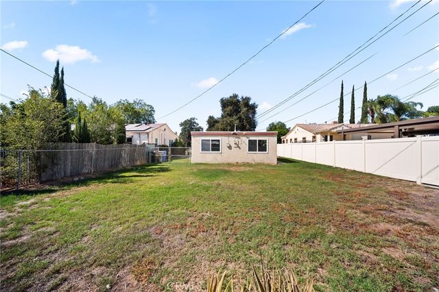 2925 N Sierra Way, San Bernardino, CA 92405