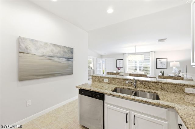 8658 Genova CT, Naples, FL 34114