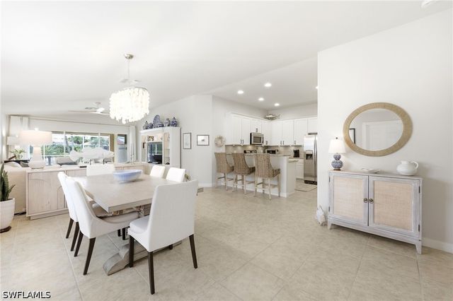 8658 Genova CT, Naples, FL 34114