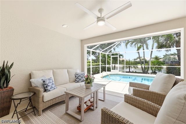 8658 Genova CT, Naples, FL 34114