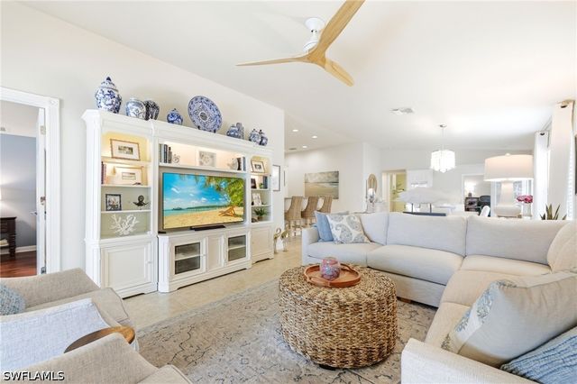 8658 Genova CT, Naples, FL 34114