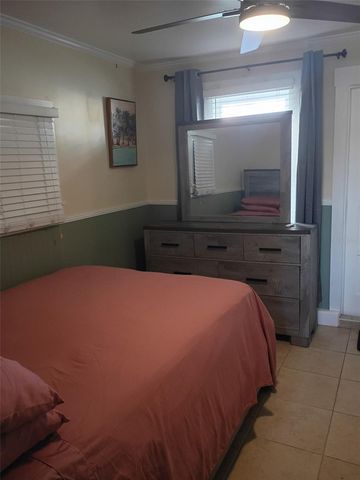 1622 9TH ST B, Sarasota, FL 34236