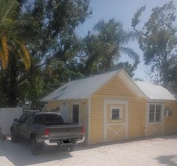 1622 9TH ST B, Sarasota, FL 34236