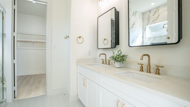 5634 Barkridge Drive, Granbury, TX 76048