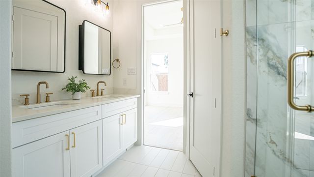 5634 Barkridge Drive, Granbury, TX 76048