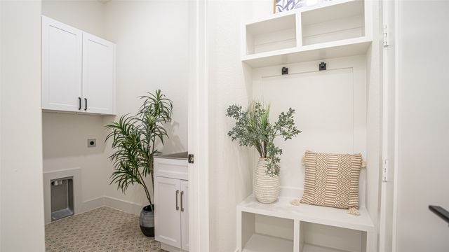 5634 Barkridge Drive, Granbury, TX 76048