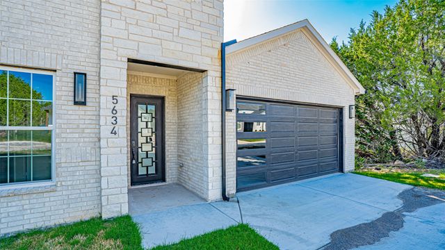 5634 Barkridge Drive, Granbury, TX 76048