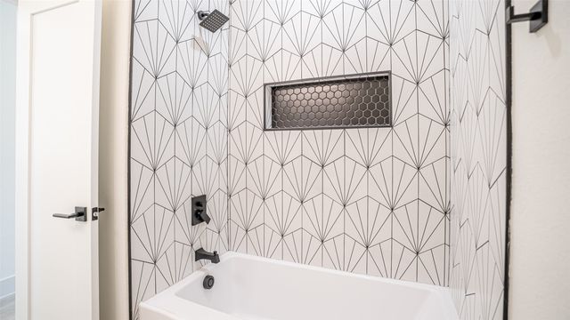 5634 Barkridge Drive, Granbury, TX 76048