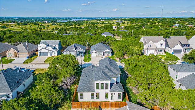 5634 Barkridge Drive, Granbury, TX 76048