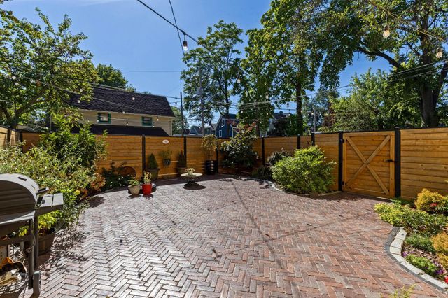 477 W 4th Avenue, Columbus, OH 43201