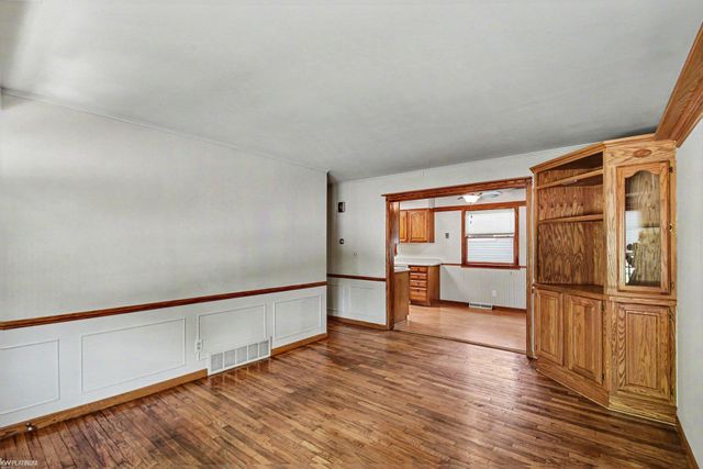 2436 20th Avenue, Port Huron, MI 48060