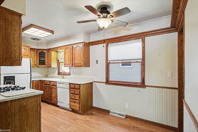 2436 20th Avenue, Port Huron, MI 48060