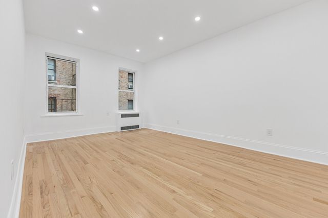 161 E 91st St Apt 2B, New York City, NY 10128