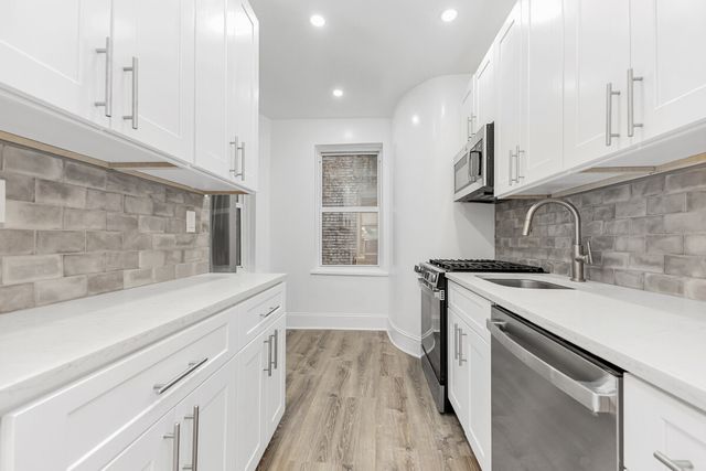 161 E 91st St Apt 2B, New York City, NY 10128