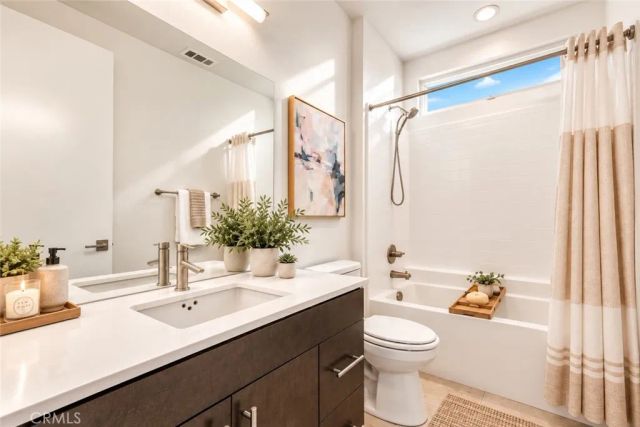 2700 E Chaucer 41, Los Angeles, CA 90065