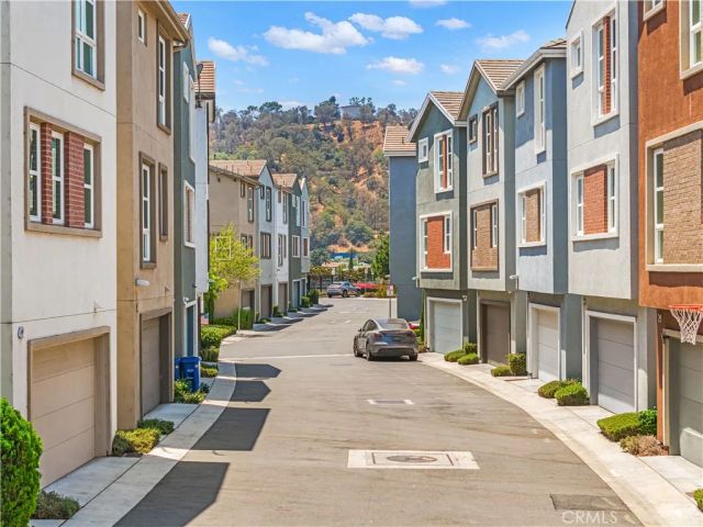 2700 E Chaucer 41, Los Angeles, CA 90065