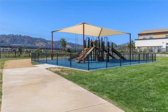 2700 E Chaucer 41, Los Angeles, CA 90065