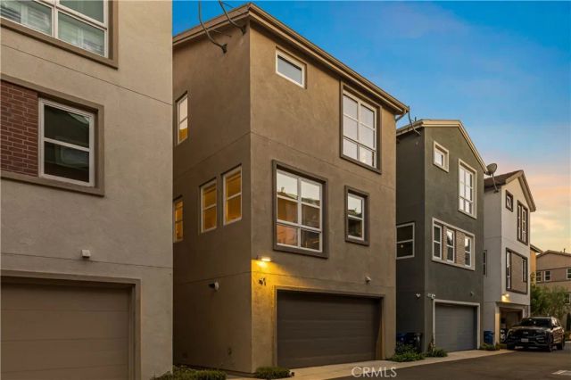 2700 E Chaucer 41, Los Angeles, CA 90065