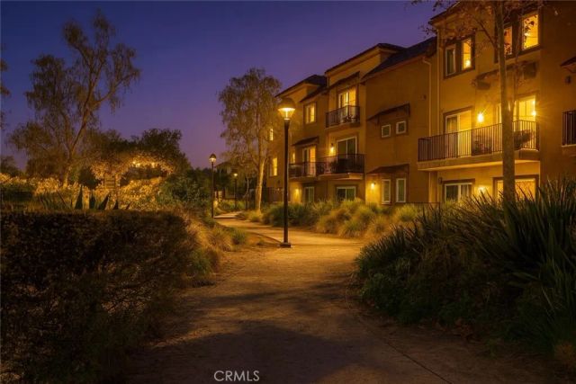 2700 E Chaucer 41, Los Angeles, CA 90065
