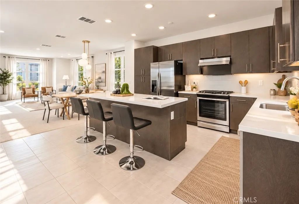 2700 E Chaucer 41, Los Angeles, CA 90065