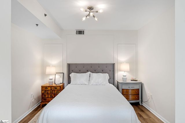 100 E Washington Street Unit 54, Greenville, SC 29601