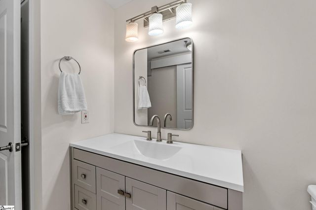 100 E Washington Street Unit 54, Greenville, SC 29601