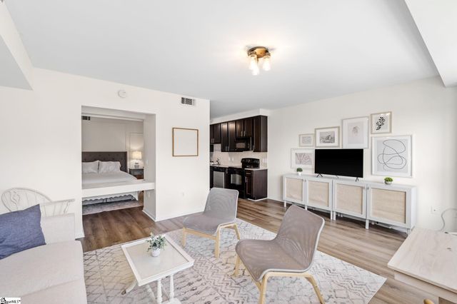 100 E Washington Street Unit 54, Greenville, SC 29601