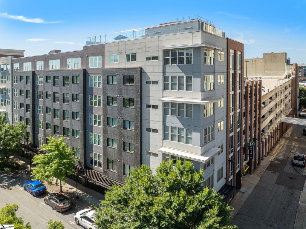 100 E Washington Street Unit 54, Greenville, SC 29601