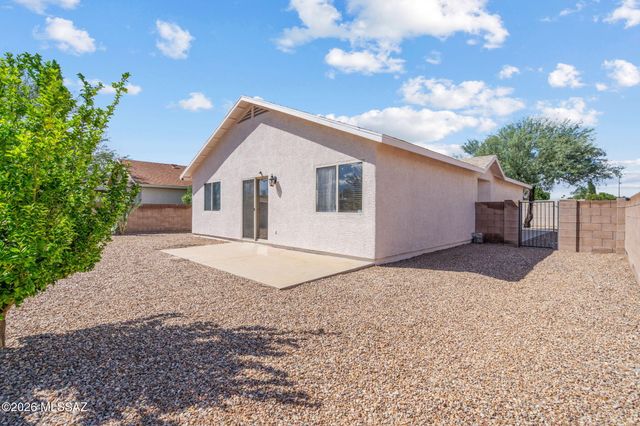 8116 E Lakeside Parkway, Tucson, AZ 85710