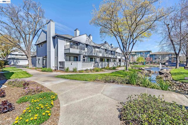 210 Sunspring Ct, Pleasant Hill, CA 94523