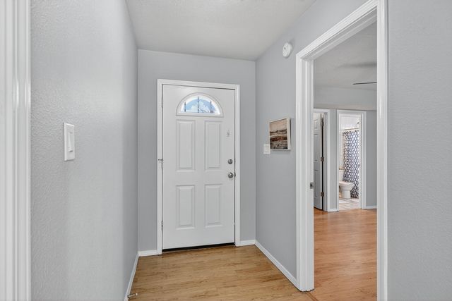 9505 COMANCHE Road NE, Albuquerque, NM 87111