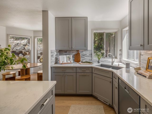 6105 75th Avenue Ct W, University Place, WA 98467