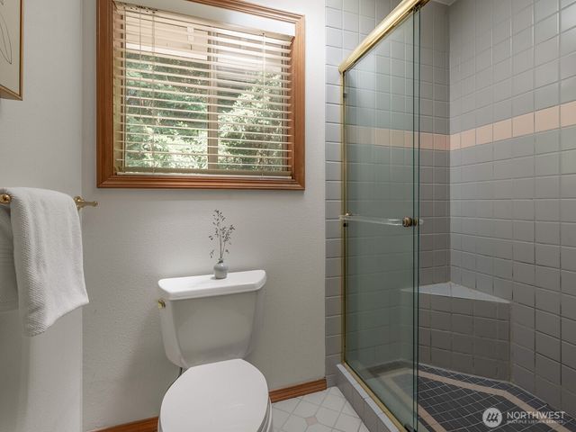 6105 75th Avenue Ct W, University Place, WA 98467