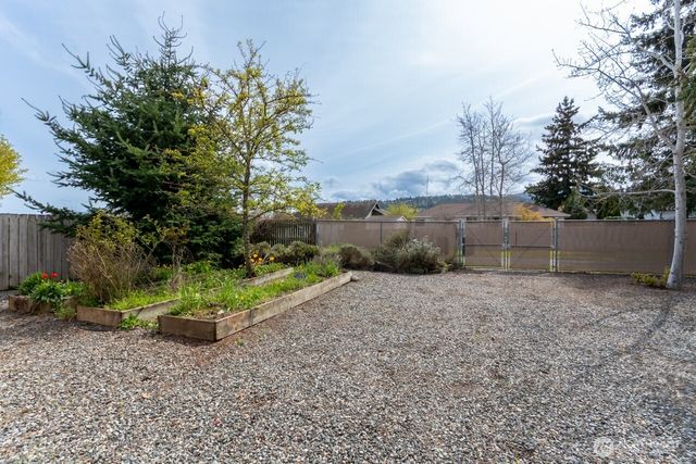 861 E Spruce, Sequim, WA 98382