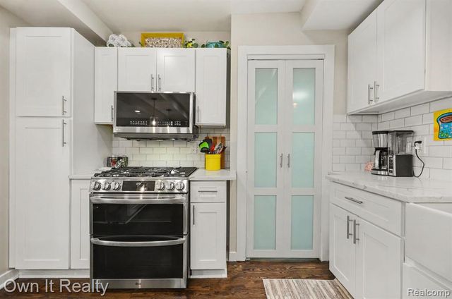 4001 Somerset Avenue, Detroit, MI 48224
