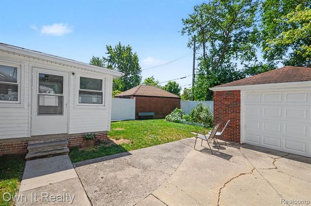 4001 Somerset Avenue, Detroit, MI 48224