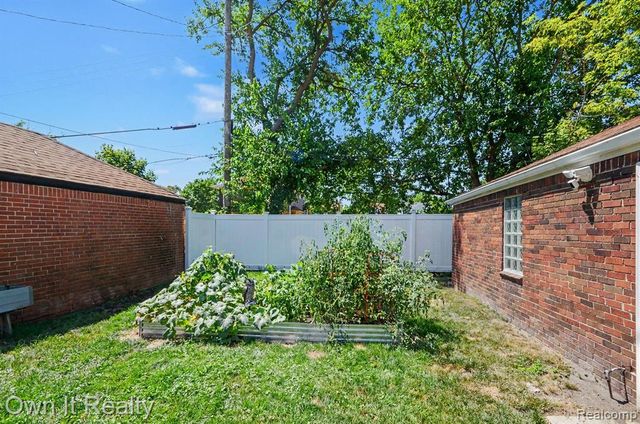 4001 Somerset Avenue, Detroit, MI 48224