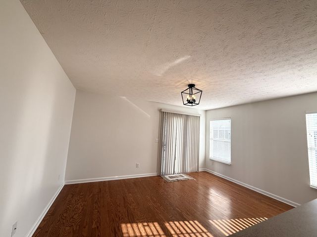 400 Shadow Glen Dr, Nashville, TN 37211