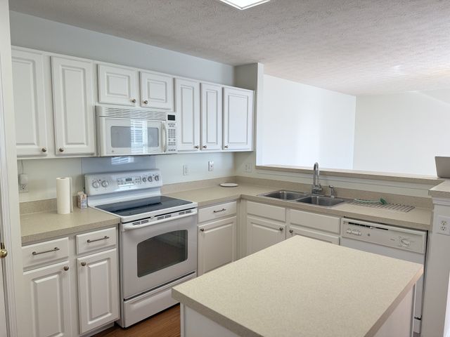 400 Shadow Glen Dr, Nashville, TN 37211